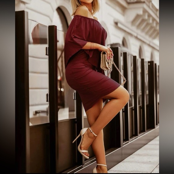 Luxe burgundy off shoulder batwing sleeve bodycon dress - Picture 3 of 5